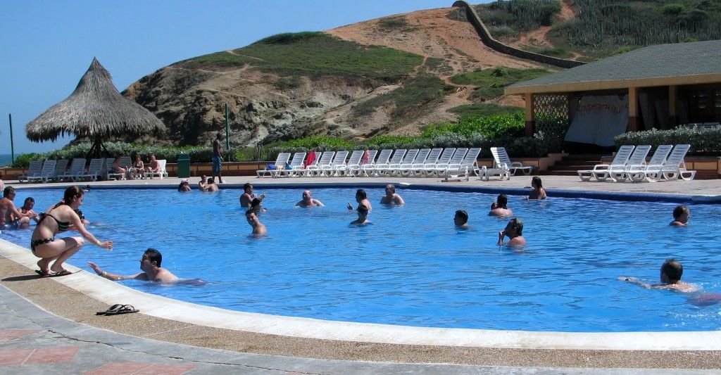 Отель Portofino Complex Playa El Agua Экстерьер фото